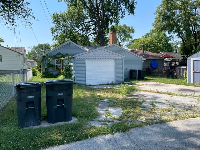 18019 Lorenz Avenue, Lansing, IL 60438