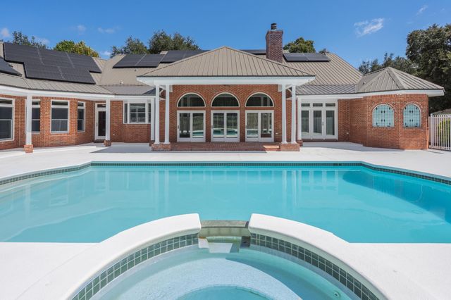 1129 Forest Road, Niceville, FL 32578