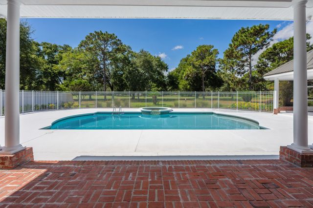 1129 Forest Road, Niceville, FL 32578