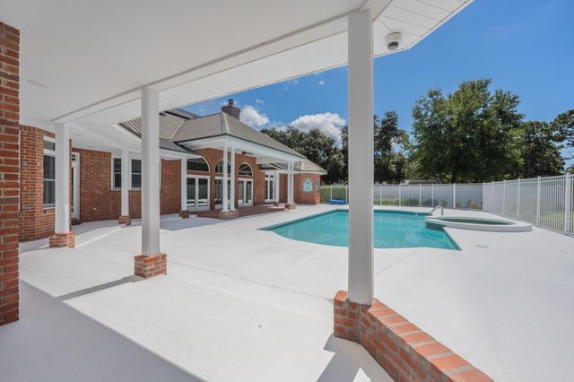 1129 Forest Road, Niceville, FL 32578