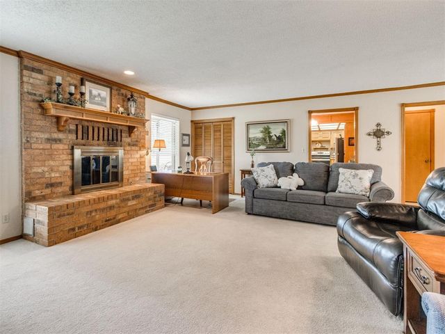 12200 Royal Coach Drive, Yukon, OK 73099