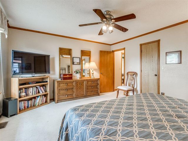 12200 Royal Coach Drive, Yukon, OK 73099