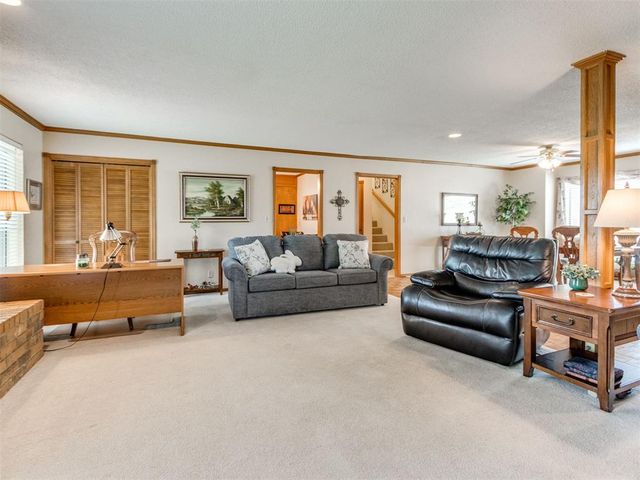 12200 Royal Coach Drive, Yukon, OK 73099