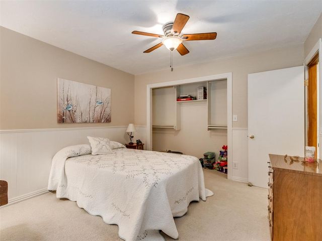 12200 Royal Coach Drive, Yukon, OK 73099