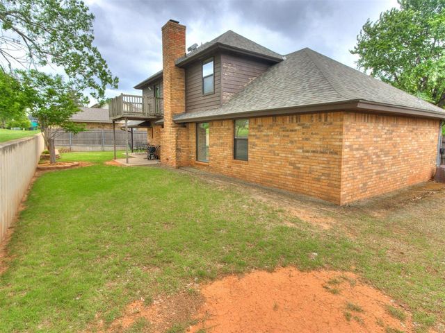12200 Royal Coach Drive, Yukon, OK 73099