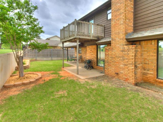 12200 Royal Coach Drive, Yukon, OK 73099