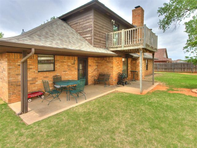 12200 Royal Coach Drive, Yukon, OK 73099