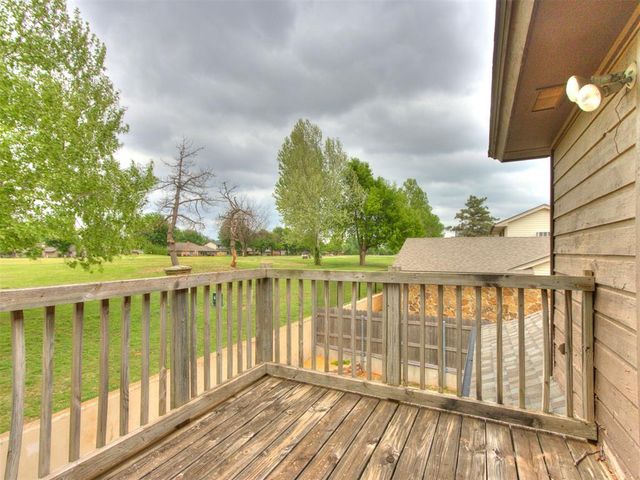 12200 Royal Coach Drive, Yukon, OK 73099