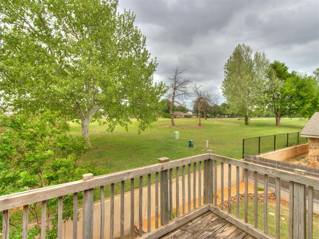 12200 Royal Coach Drive, Yukon, OK 73099