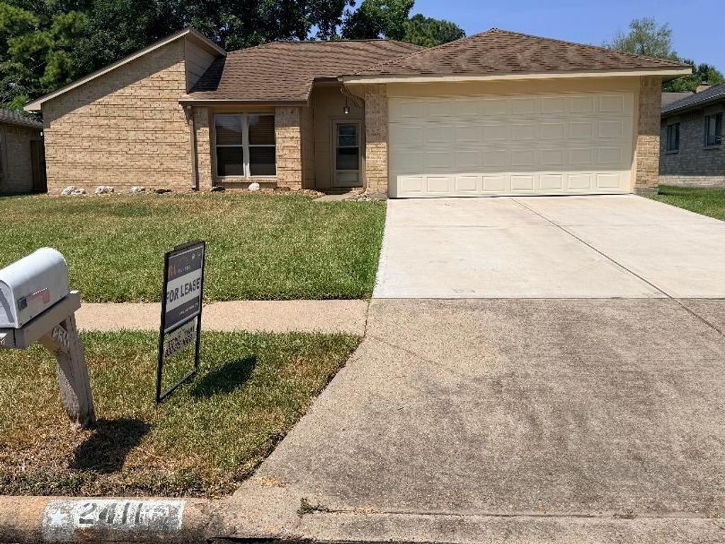 2411 Woodwind Rd, Richmond, TX 77406