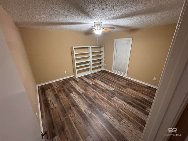 806 Lakeview Drive, Bay Minette, AL 36507