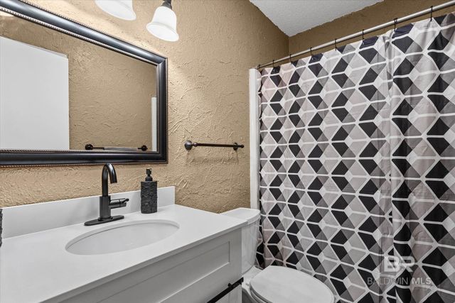 806 Lakeview Drive, Bay Minette, AL 36507