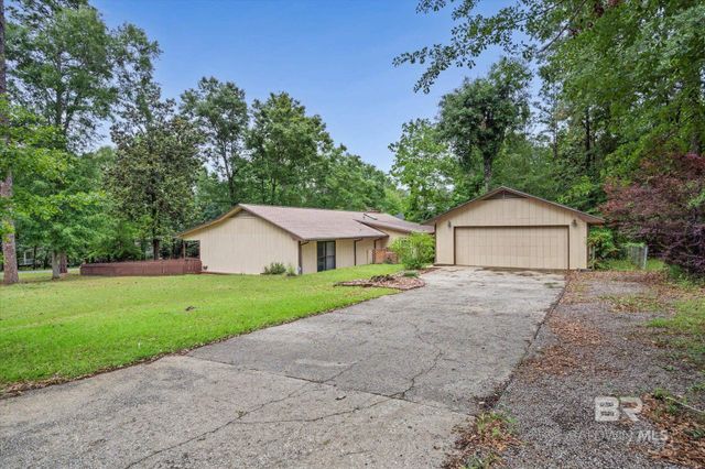806 Lakeview Drive, Bay Minette, AL 36507