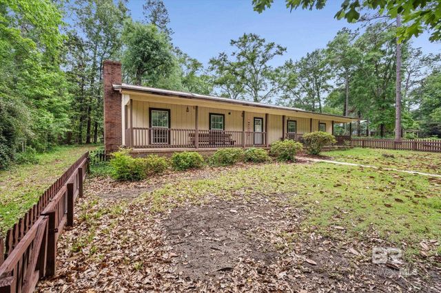 806 Lakeview Drive, Bay Minette, AL 36507