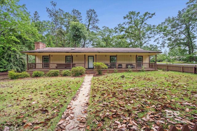 806 Lakeview Drive, Bay Minette, AL 36507