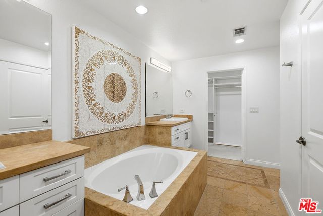 5625 Crescent Parkway 301, Playa Vista, CA 90094