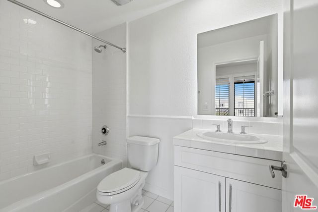 5625 Crescent Parkway 301, Playa Vista, CA 90094