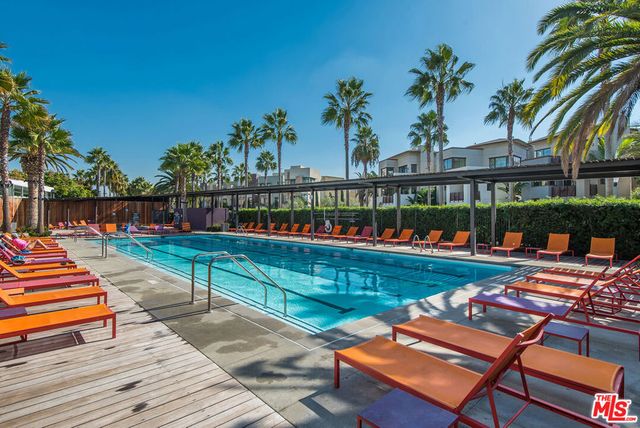 5625 Crescent Parkway 301, Playa Vista, CA 90094