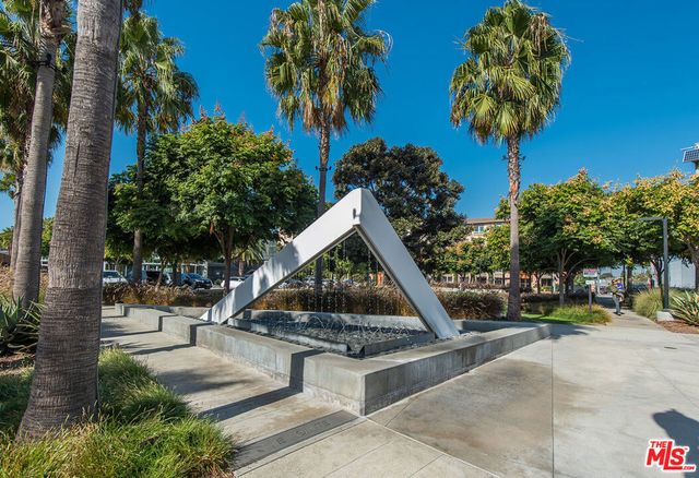 5625 Crescent Parkway 301, Playa Vista, CA 90094