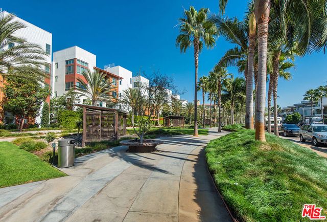 5625 Crescent Parkway 301, Playa Vista, CA 90094