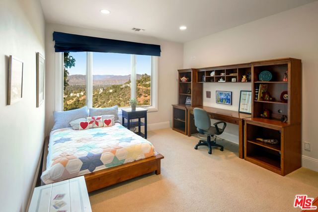 13955 Durham Road, Beverly Hills, CA 90210