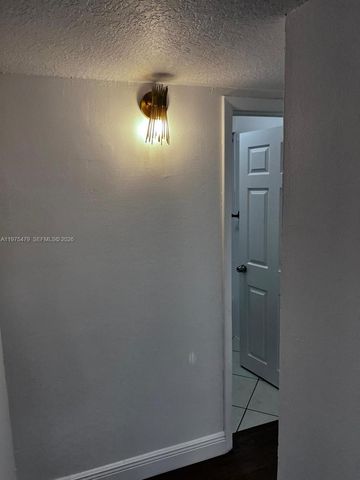 109 SW 1st Ave, Hallandale Beach, FL 33009