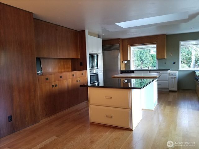 18427 91st Place W, Edmonds, WA 98026
