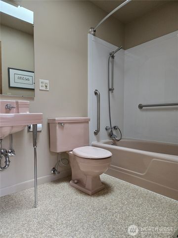 18427 91st Place W, Edmonds, WA 98026
