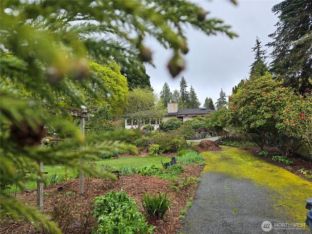 18427 91st Place W, Edmonds, WA 98026