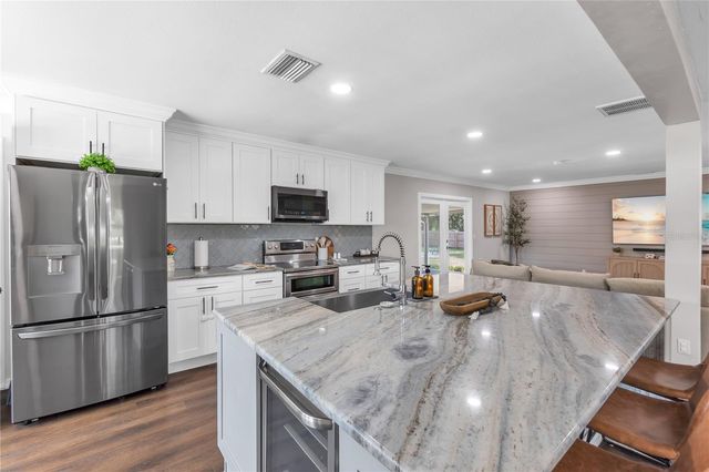 11304 LEPRECHAUN DRIVE, Riverview, FL 33569