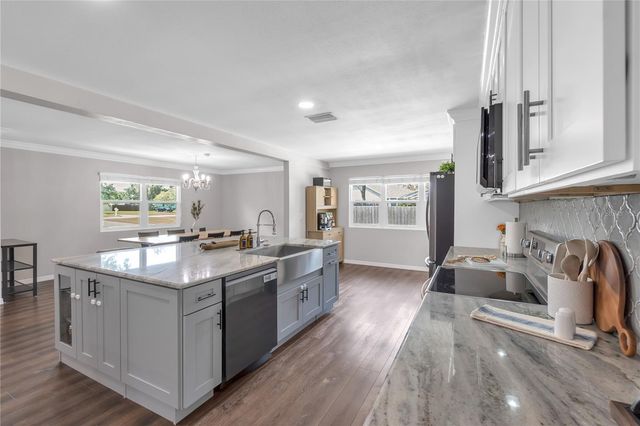 11304 LEPRECHAUN DRIVE, Riverview, FL 33569