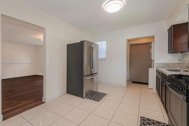 534 W 16th St, Hialeah, FL 33010