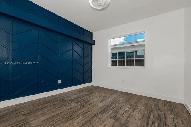 534 W 16th St, Hialeah, FL 33010