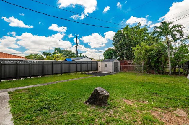 534 W 16th St, Hialeah, FL 33010