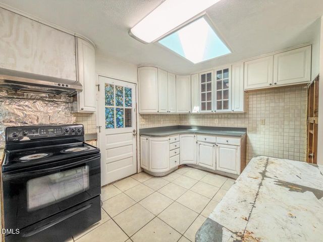 933 Greenwood Circle, Cary, NC 27511