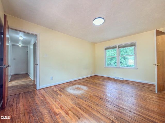 933 Greenwood Circle, Cary, NC 27511