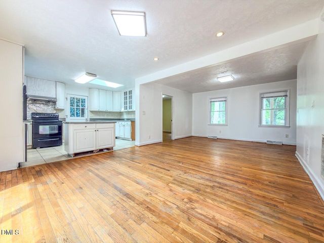 933 Greenwood Circle, Cary, NC 27511