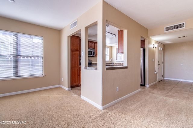 6651 N Campbell Ave Apt 238, Tucson, AZ 85718