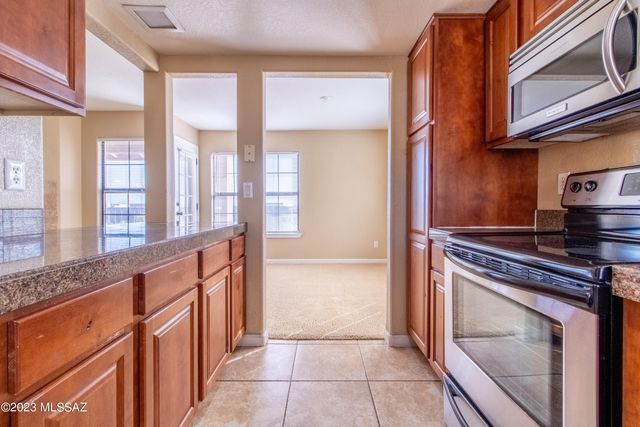 6651 N Campbell Ave Apt 238, Tucson, AZ 85718