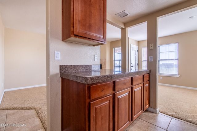 6651 N Campbell Ave Apt 238, Tucson, AZ 85718