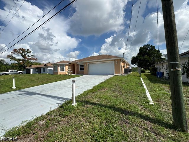 4914 7th ST W, Lehigh Acres, FL 33971