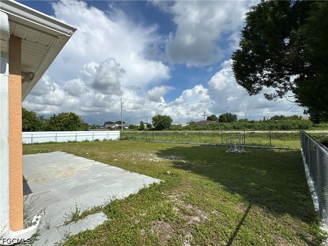 4914 7th ST W, Lehigh Acres, FL 33971