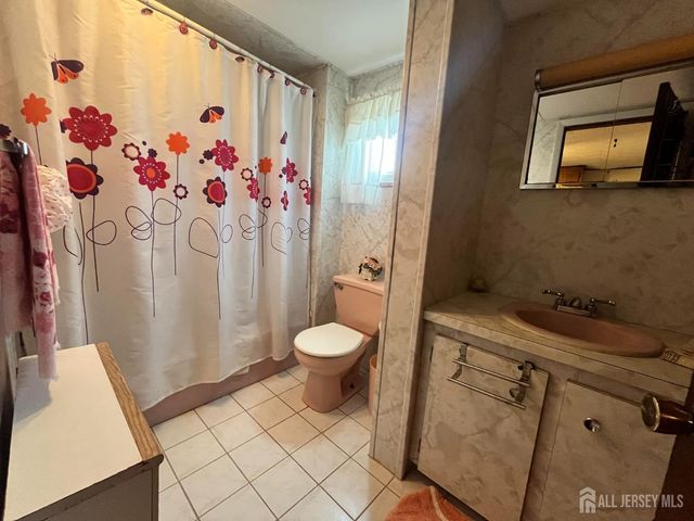 166 Pulaski Avenue, Sayreville, NJ 08872