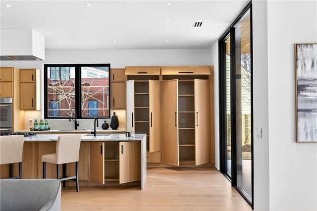 195 Pebble Trail, Alpharetta, GA 30009