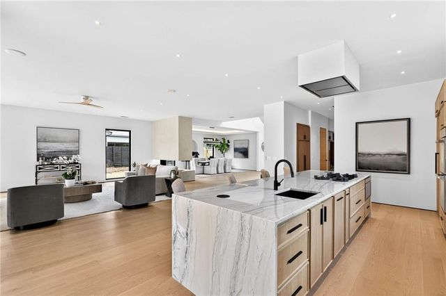 195 Pebble Trail, Alpharetta, GA 30009