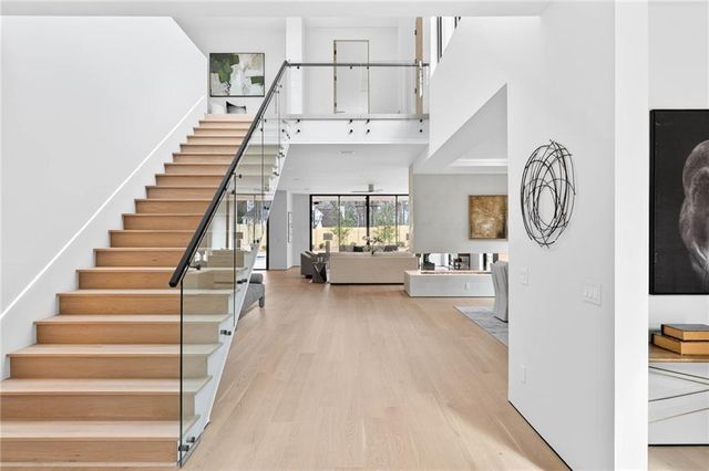 195 Pebble Trail, Alpharetta, GA 30009