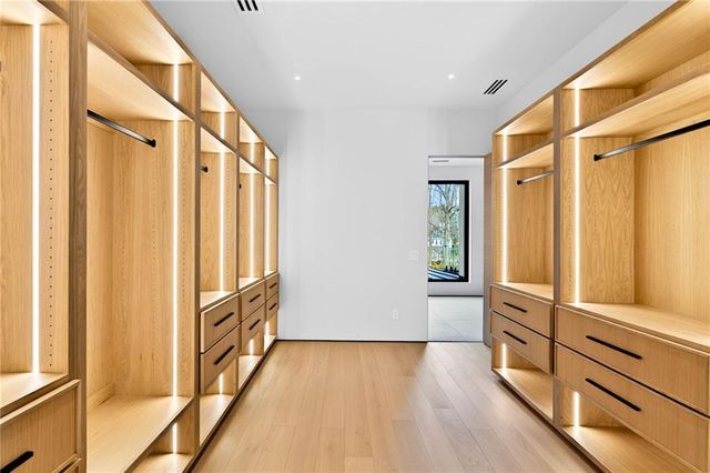 195 Pebble Trail, Alpharetta, GA 30009