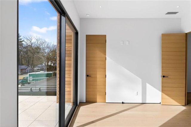 195 Pebble Trail, Alpharetta, GA 30009