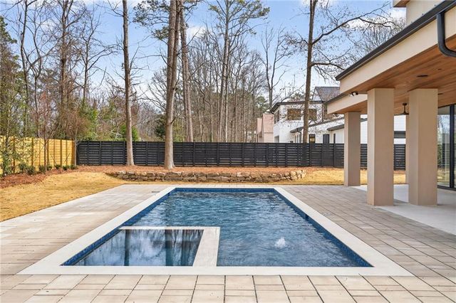 195 Pebble Trail, Alpharetta, GA 30009