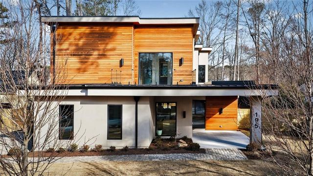 195 Pebble Trail, Alpharetta, GA 30009